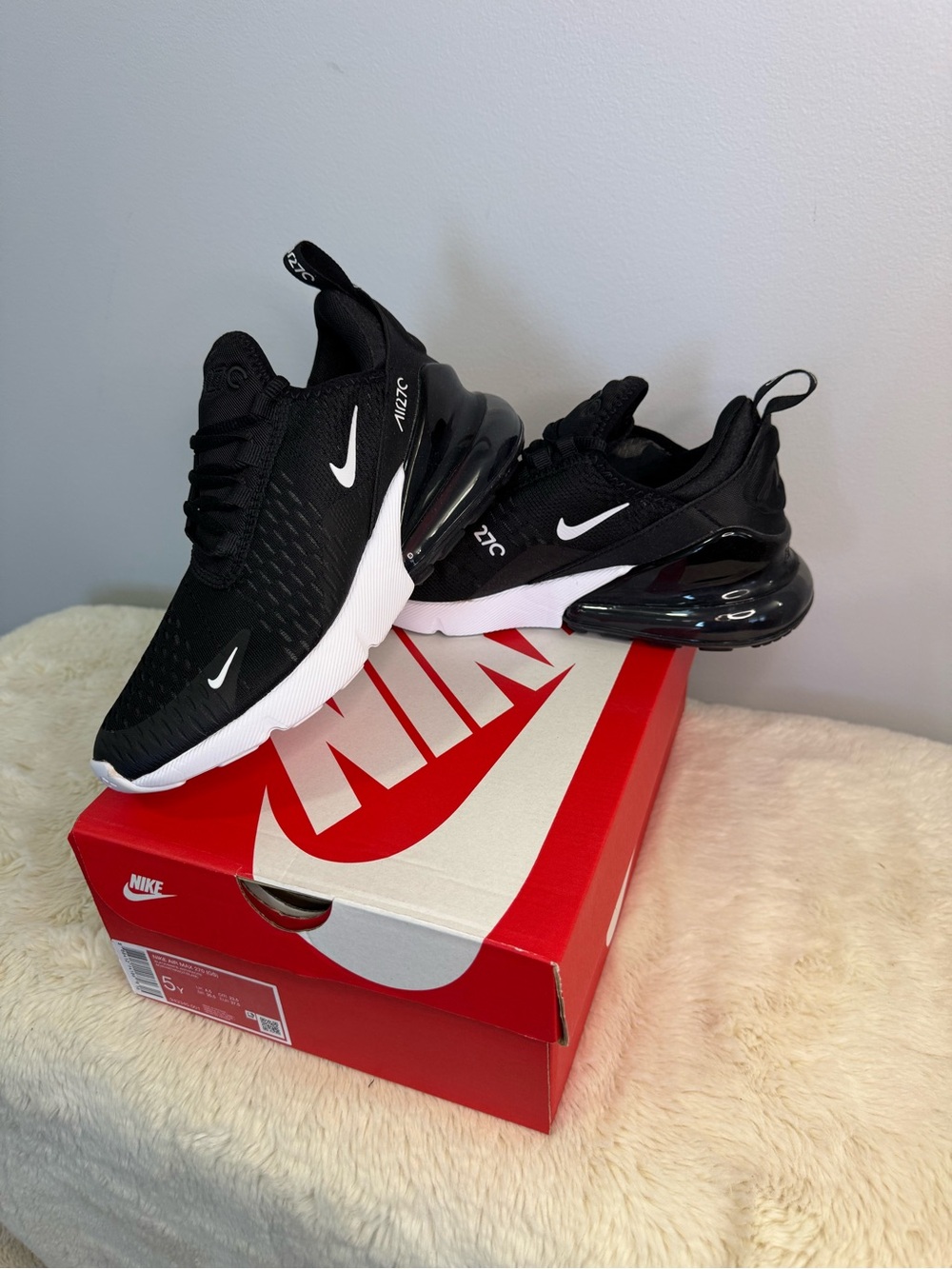 New Nike Air Max 270 - Youth 5Y